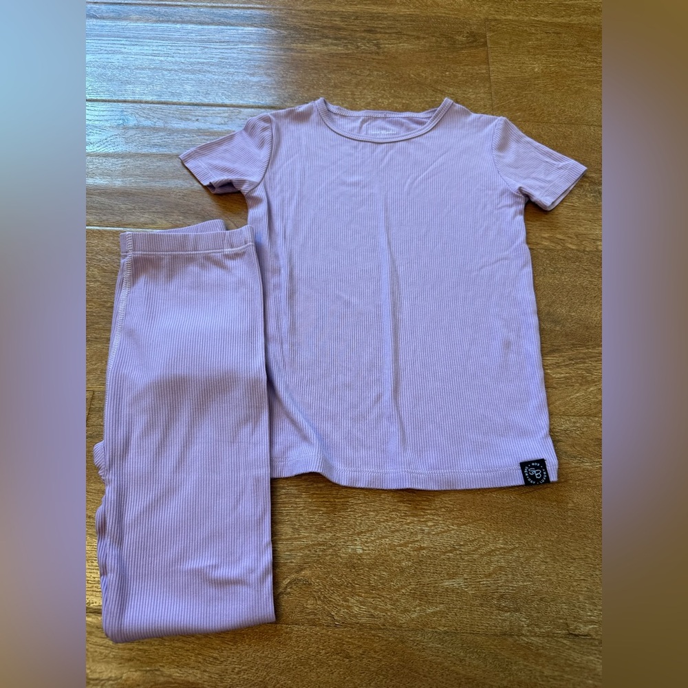 Kids Ribbed Short-Sleeve Pajama Set in Light Lavender - Brand: